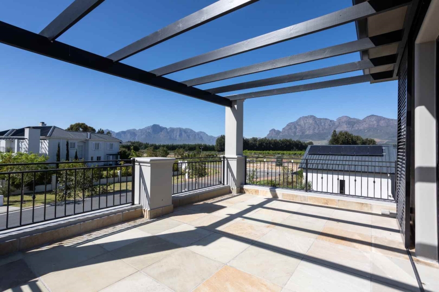 5 Bedroom Property for Sale in Val De Vie Estate Western Cape